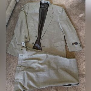 Men’s petrocelli 2 piece suit 44/42
